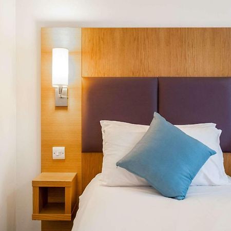 Comfort Inn Manchester North Middleton  Zewnętrze zdjęcie